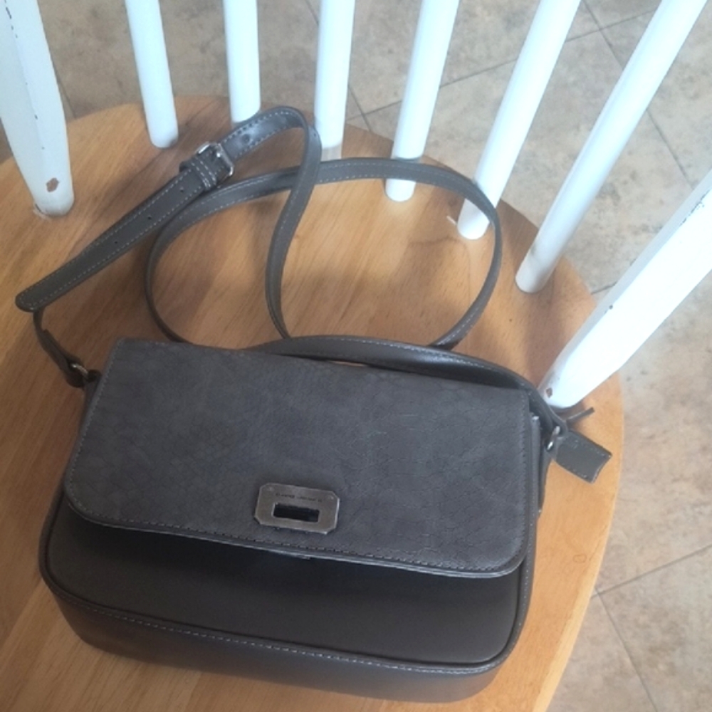 DAVID JONES Paris Gray PU Crossbody Bag Excelent Condition